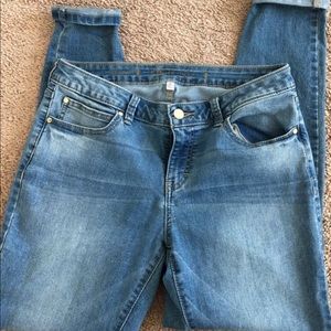 Jennifer Lopez jeans size 8s